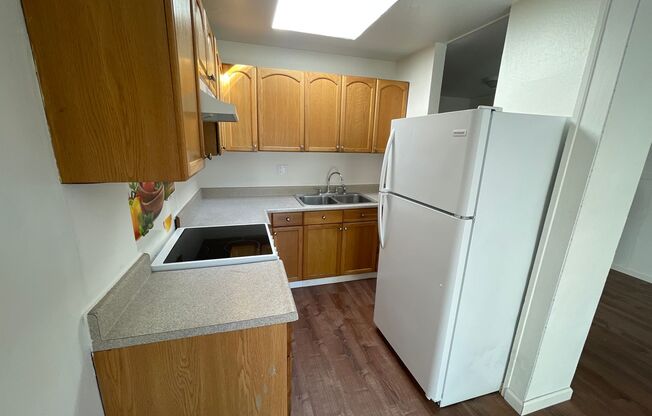 1 bed, 1 bath, 600 sqft, $2,095