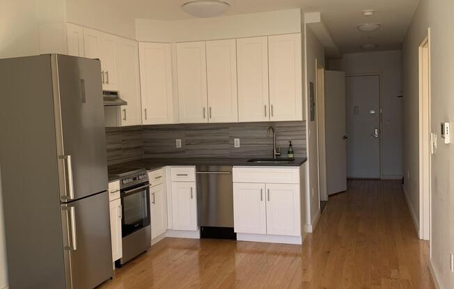 1 bed, 1 bath, 809 sqft, $3,100, Unit 4-A