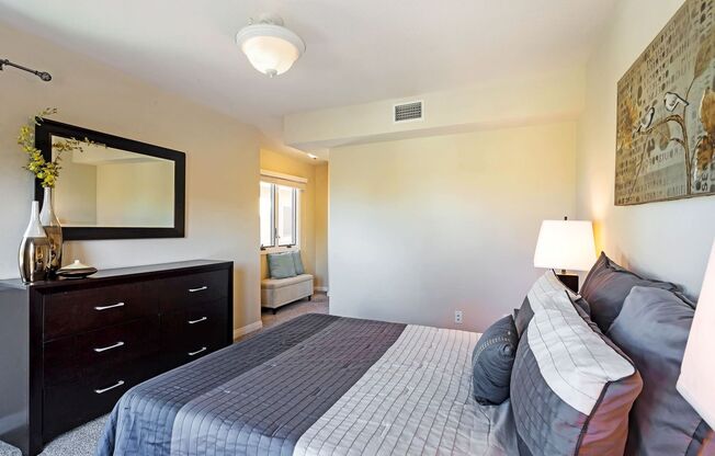 Gorgeous Spacious TownHome in Downtown Mountain View: Three Bedrooms, Two and Half Bathrooms