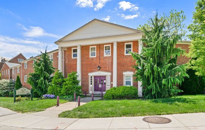 1 bed, 1 bath, 700 sqft, $1,400, Unit D4