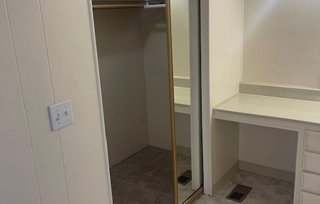 3 beds, 2 baths, 1,296 sqft, $3,895, Unit 78