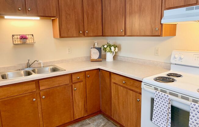 2 beds, 1 bath, 895 sqft, $1,070, Unit ME 2301-67