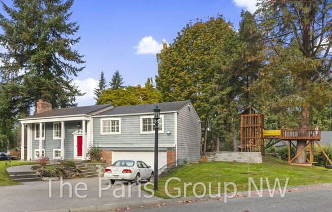 Gorgeous Fairwood Greens 4BR *A/C, Upgrades++, Outdoor Oasis, Great Location!