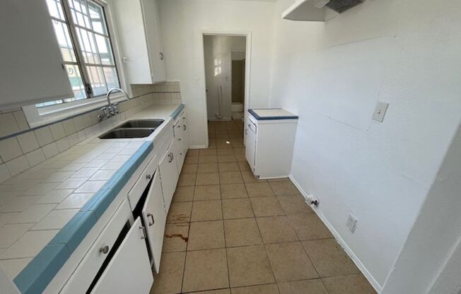 1 bed, 1 bath, $1,650, Unit 3480