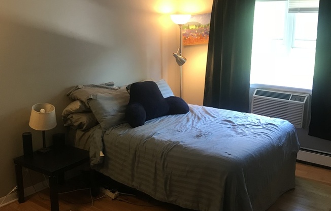 1 bed, 1 bath, $1,945, Unit 354