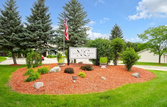 1 bed, 1 bath, 564 sqft, $899, Unit EE107