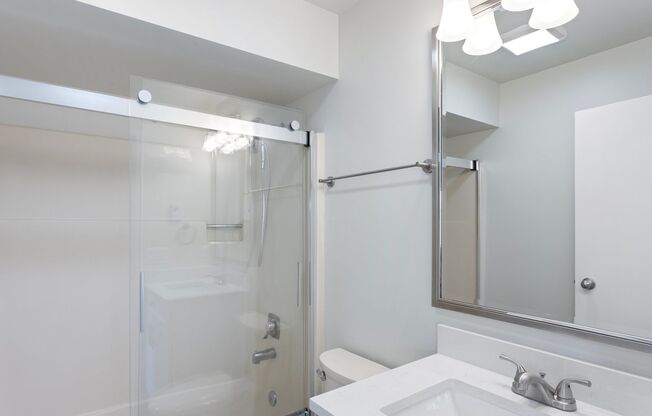 Studio, 1 bath, 300 sqft, $1,400, Unit CH #4