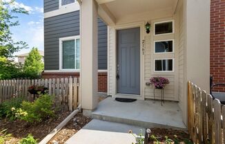 Fenced Side-Yard!