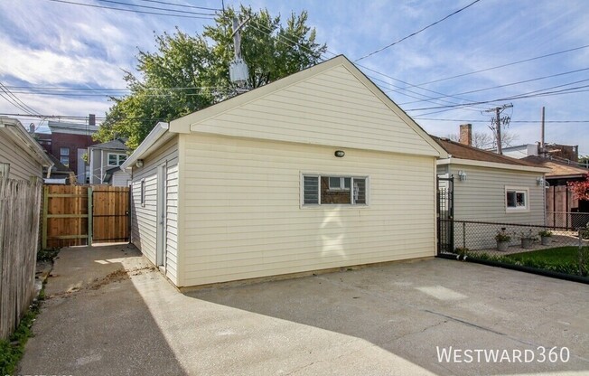 4343 West Drummond Place