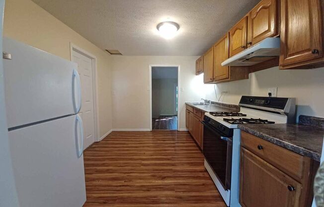 2 beds, 1 bath, $1,150