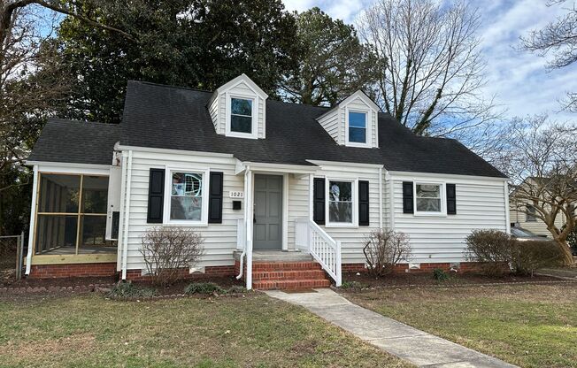 Remodeled 4 bedroom Cape Cod in Norfolk