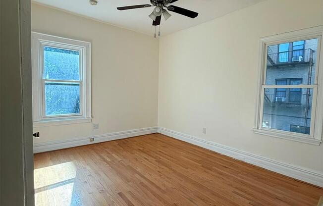 3 beds, 1 bath, 2,988 sqft, $4,300, Unit 2