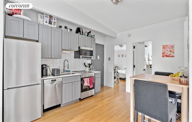 81 CLERMONT AVE