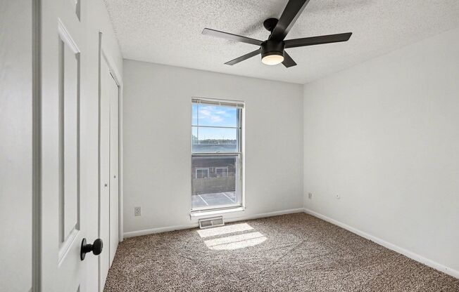 1 bed, 1 bath, 576 sqft, $995, Unit 162 Terrace-6818