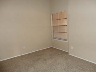 2 beds, 1 bath, 818 sqft, $850, Unit B