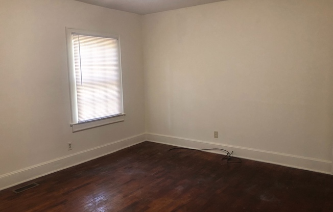 2 beds, 1 bath, $1,000