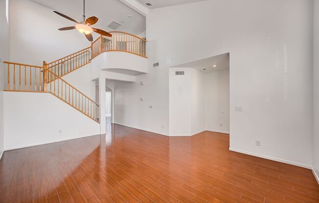 Stunning 4 Bed 2.5 Bath!