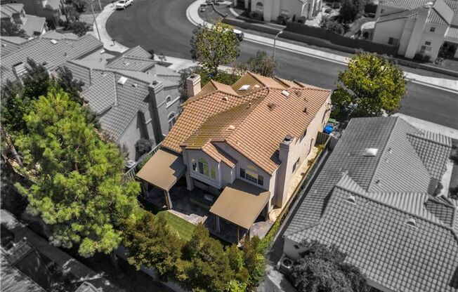 BEAUTIFUL LONE OAK HOME IN CALABASAS!