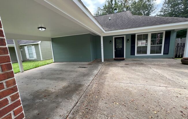 Charming updated 3 bedroom, 2 bath home in Lake Park Subdivision