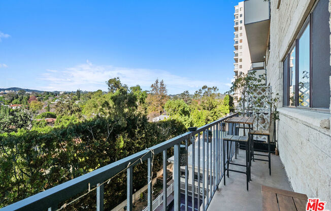 2 beds, 2 baths, 1,088 sqft, $4,400, Unit 904