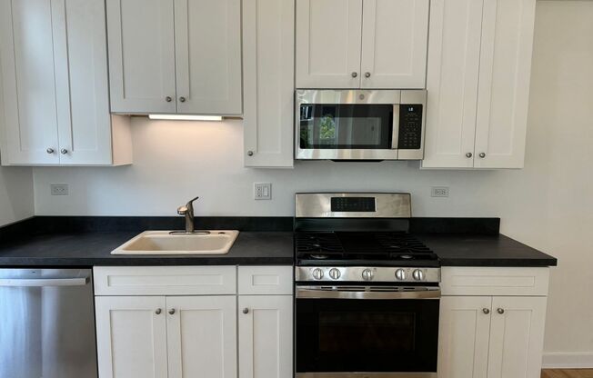 1634 W 21st Street
