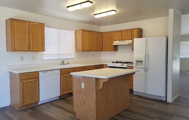 9940 Brightridge Dr - 4 Bedroom House in North Valleys - Available Now!