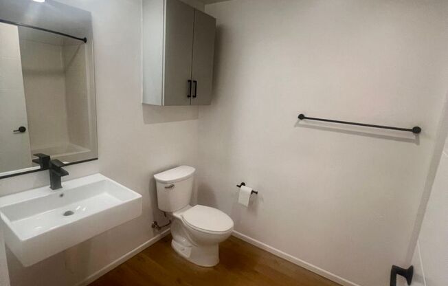 Studio, 1 bath, 406 sqft, $2,195, Unit 513