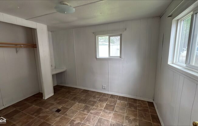 Sun &amp; Sands Mobile Home Court