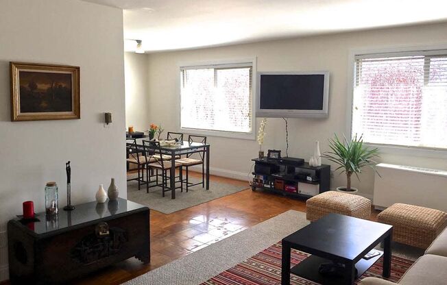 1 bed, 1 bath, 700 sqft, $1,700, Unit 500-22