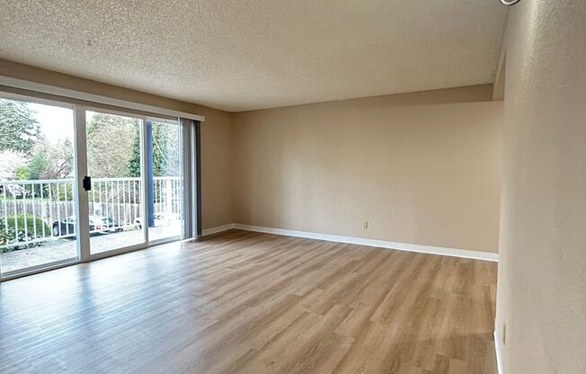 1 bed, 1 bath, 737 sqft, $1,466, Unit B10