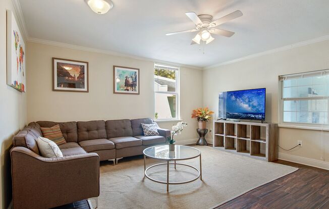 2 beds, 1 bath, 850 sqft, $1,400, Unit 106