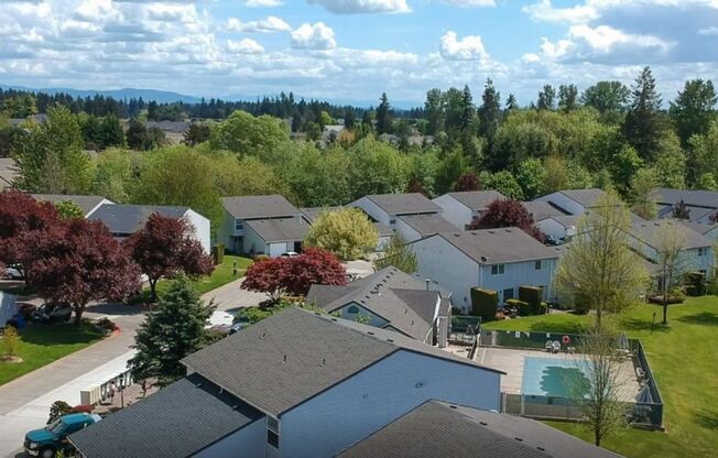 2 beds, 2 baths, 1,240 sqft, $1,940, Unit G33