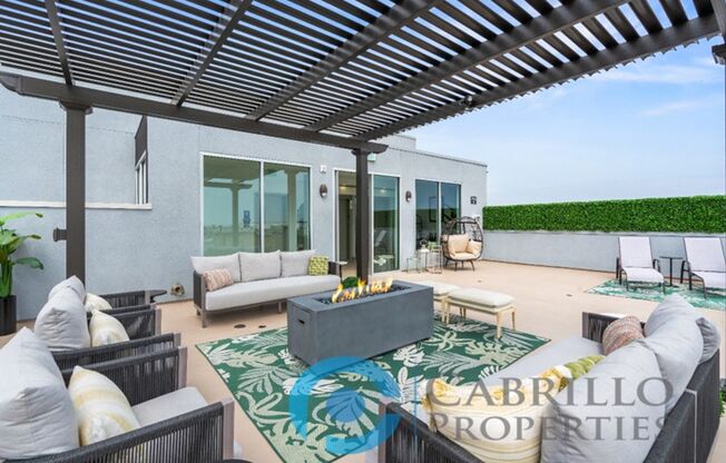 2 beds, 2 baths, 914 sqft, $3,500, Unit 213