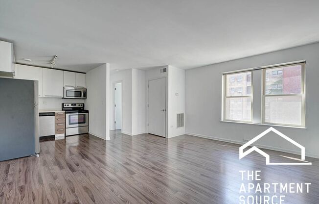 925 W Carmen Ave.