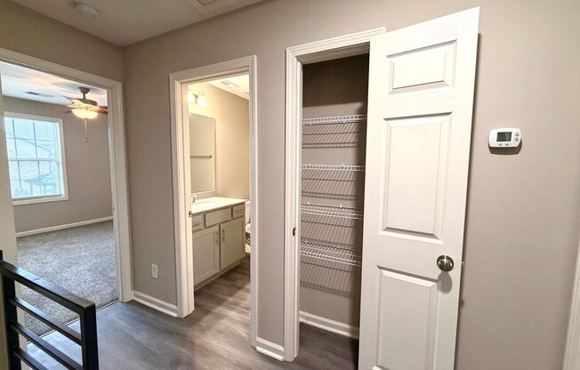 2 beds, 1.5 baths, $1,295