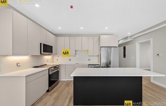 42 WAVERLY ST