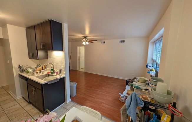 1 bed, 1 bath, 750 sqft, $1,595, Unit 1111H-300