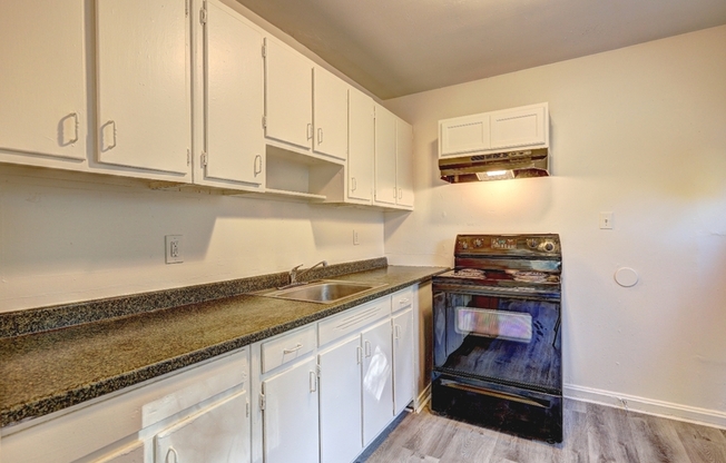 1123 GEORGE CIR