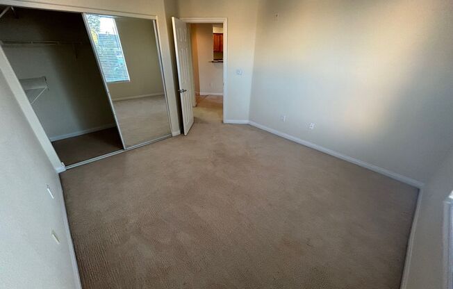 2 beds, 2 baths, $1,225, Unit # 2052