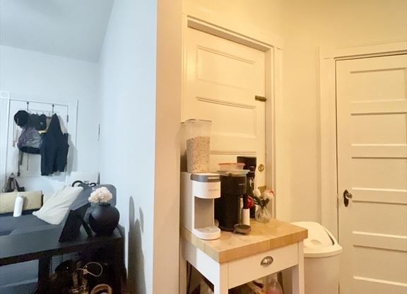 30 Peterborough St Apt B