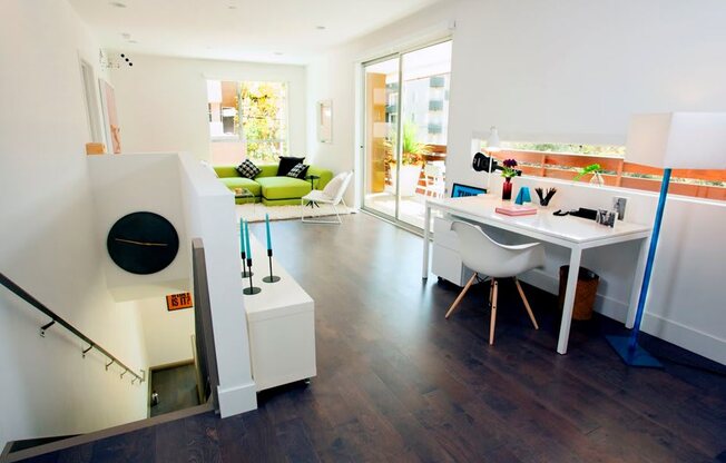 MODERN APARTMENTS IN HOLLYWOOD, LOS ANGELES