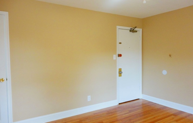 1 bed, 1 bath, 600 sqft, $1,425, Unit A