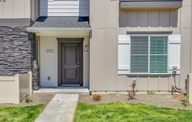 Now Leasing this Meridian Townhome!  Great Location!