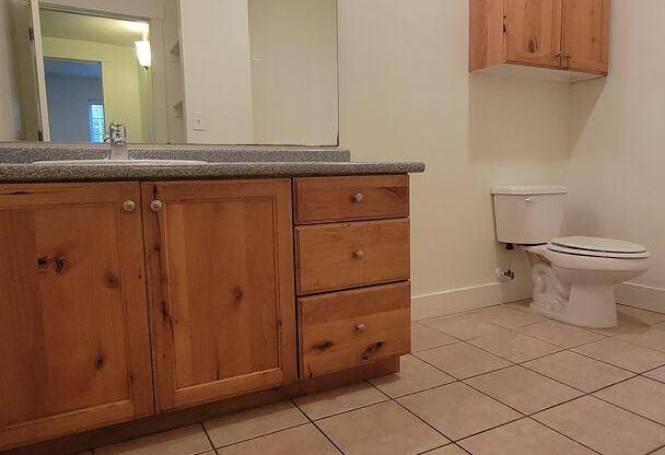 2 beds, 1 bath, 954 sqft, $1,290, Unit E102