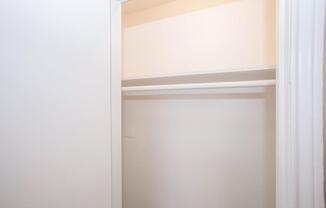 Aero on Upper Bay - Apartments in Houston, TX