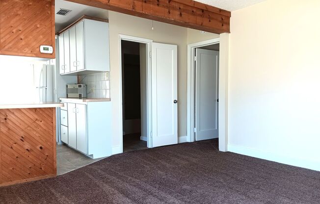 2/1 bungalow in north St Pete