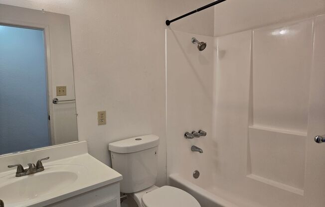 1 bed, 1 bath, $1,299, Unit 18