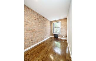 3 beds, 1 bath, $6,795, Unit 06