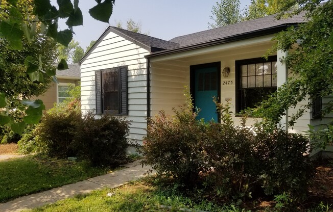 $0 DEPOSIT OPTION. CHARMING 3 BED 1 BATH RANCH NEAR DU WITH DECK AND HARDWOOD FLOORS