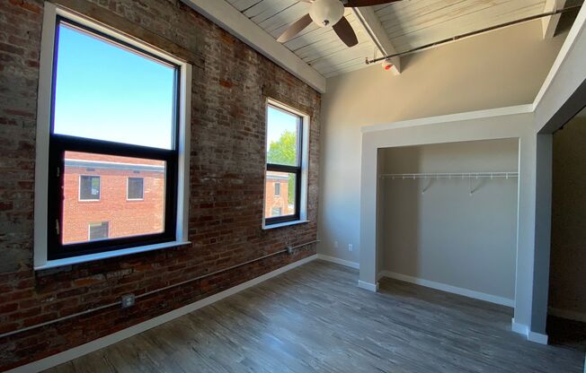 1 bed, 1 bath, 692 sqft, $1,152, Unit 205